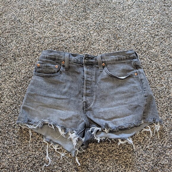 Levi's Women's Denim Shorts Grey Wash Size W 28 - Picture 1 of 5